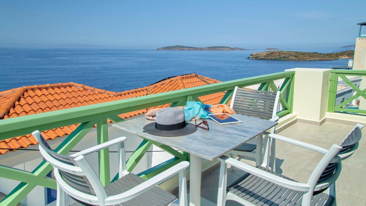 Corali Suites Andros Batsíon Exterior photo