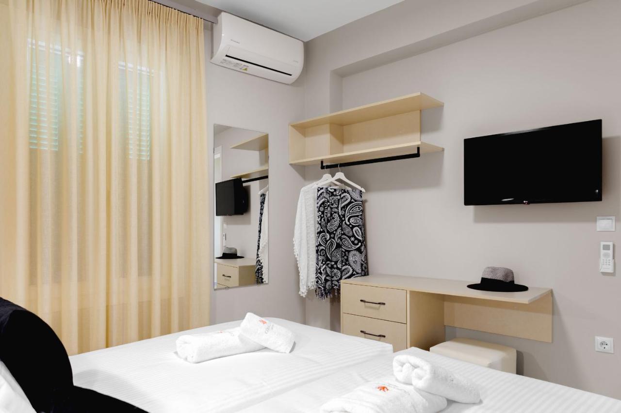 Corali Suites Andros Batsíon Exterior photo